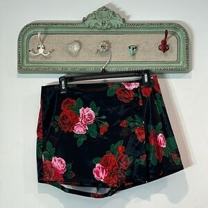 Brand New Sugar Thrillz Satin Skort black all over floral print size large mini